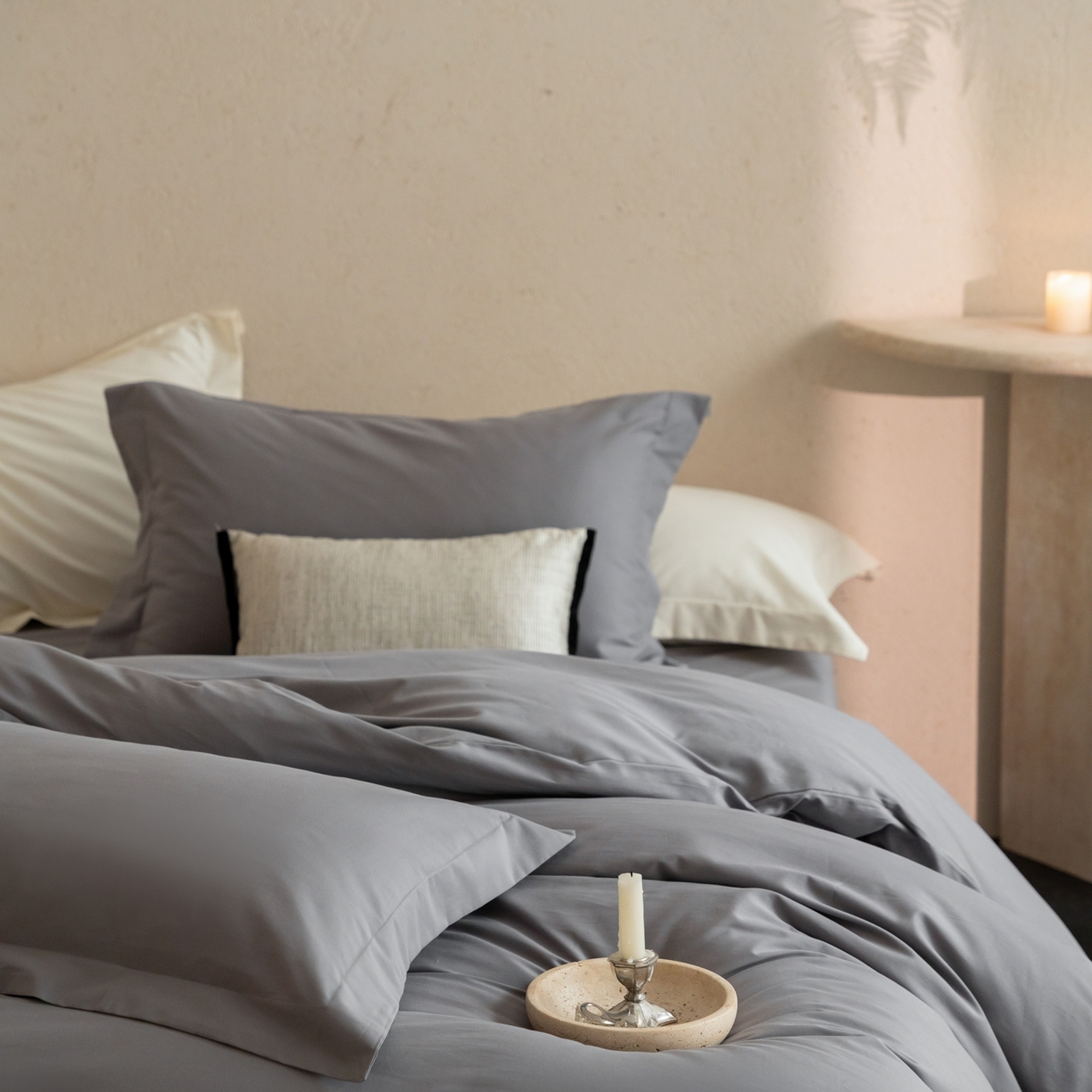 91家纺网 家纺一手货源 找家纺 （总）ONE TWO ONE 121 2025宽边枕陶瓷一字绣磨毛四件套（会员：-10元）