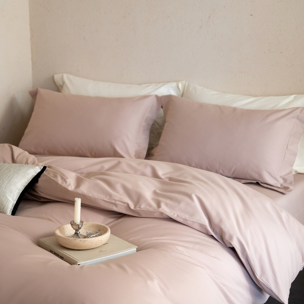 91家纺网 家纺一手货源 找家纺 ONE TWO ONE 121 2025宽边枕陶瓷一字绣磨毛四件套（会员：-10元） 淡妃粉