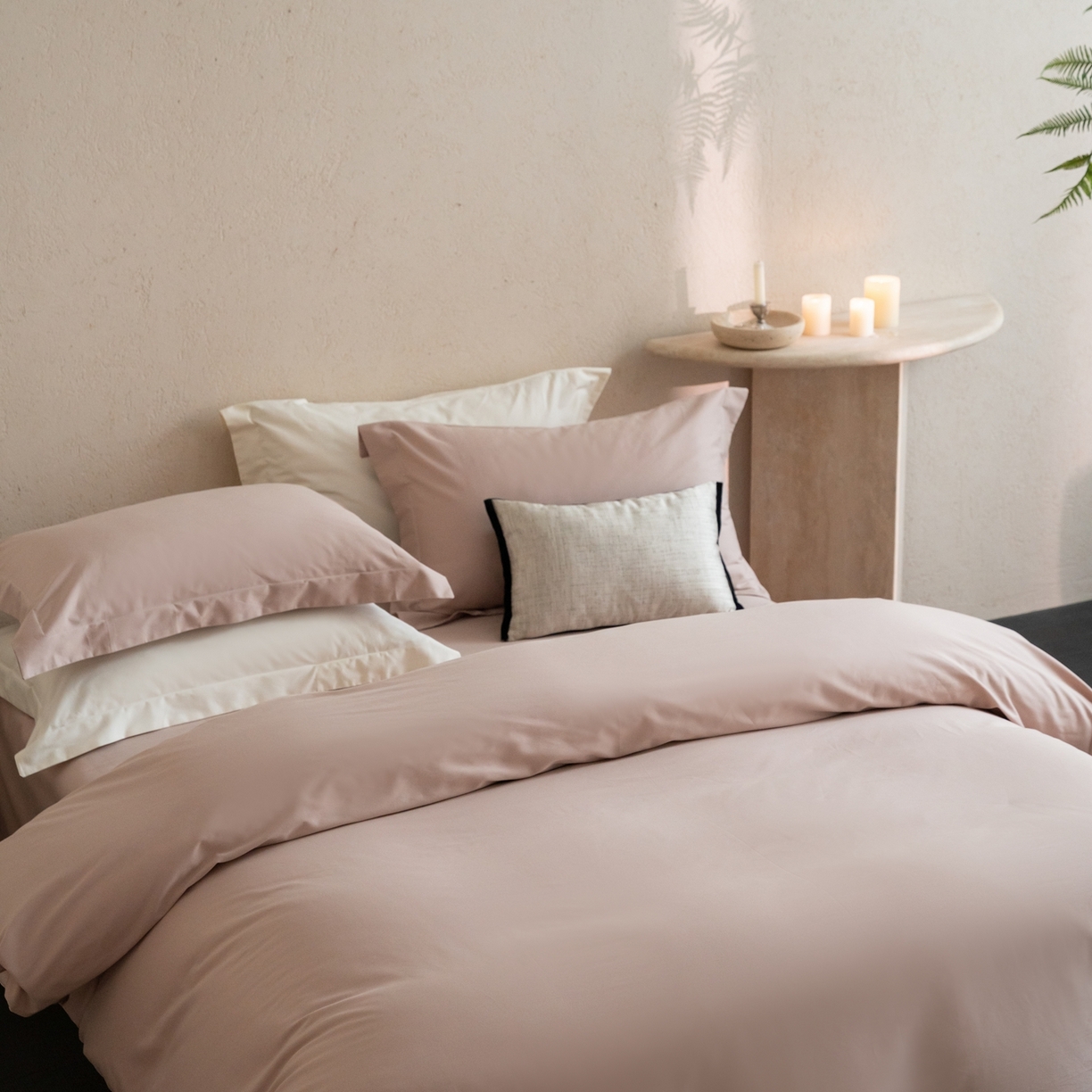 91家纺网 家纺一手货源 找家纺 ONE TWO ONE 121 2025宽边枕陶瓷一字绣磨毛四件套（会员：-10元） 淡妃粉