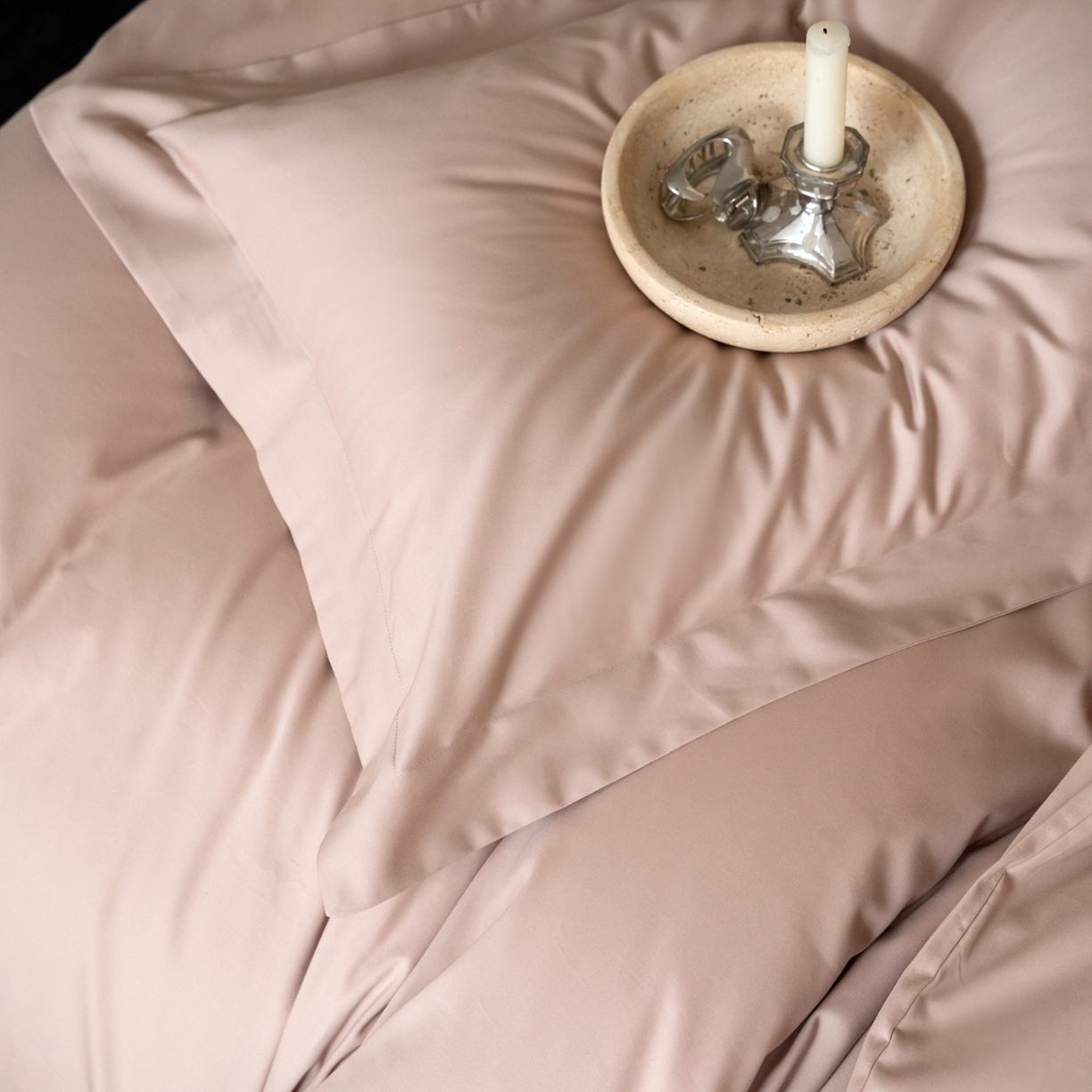 91家纺网 家纺一手货源 找家纺 ONE TWO ONE 121 2025宽边枕陶瓷一字绣磨毛四件套（会员：-10元） 淡妃粉