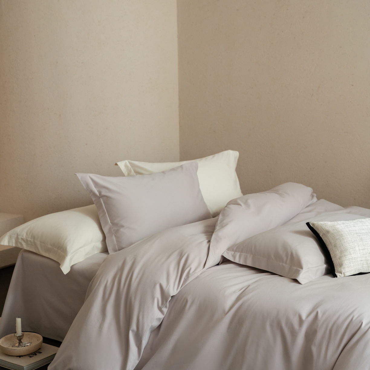 91家纺网 家纺一手货源 找家纺 ONE TWO ONE 121 2025宽边枕陶瓷一字绣磨毛四件套（会员：-10元） 极地灰