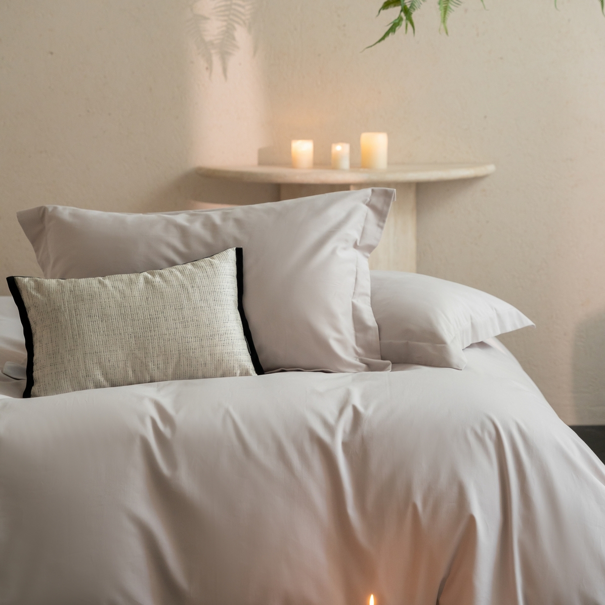 91家纺网 家纺一手货源 找家纺 ONE TWO ONE 121 2025宽边枕陶瓷一字绣磨毛四件套（会员：-10元） 极地灰