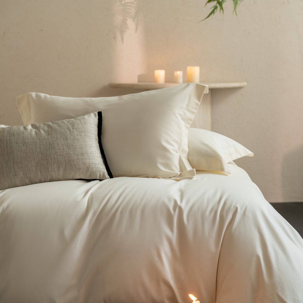 91家纺网 家纺一手货源 找家纺 ONE TWO ONE 121 2025宽边枕陶瓷一字绣磨毛四件套（会员：-10元） 凌波白