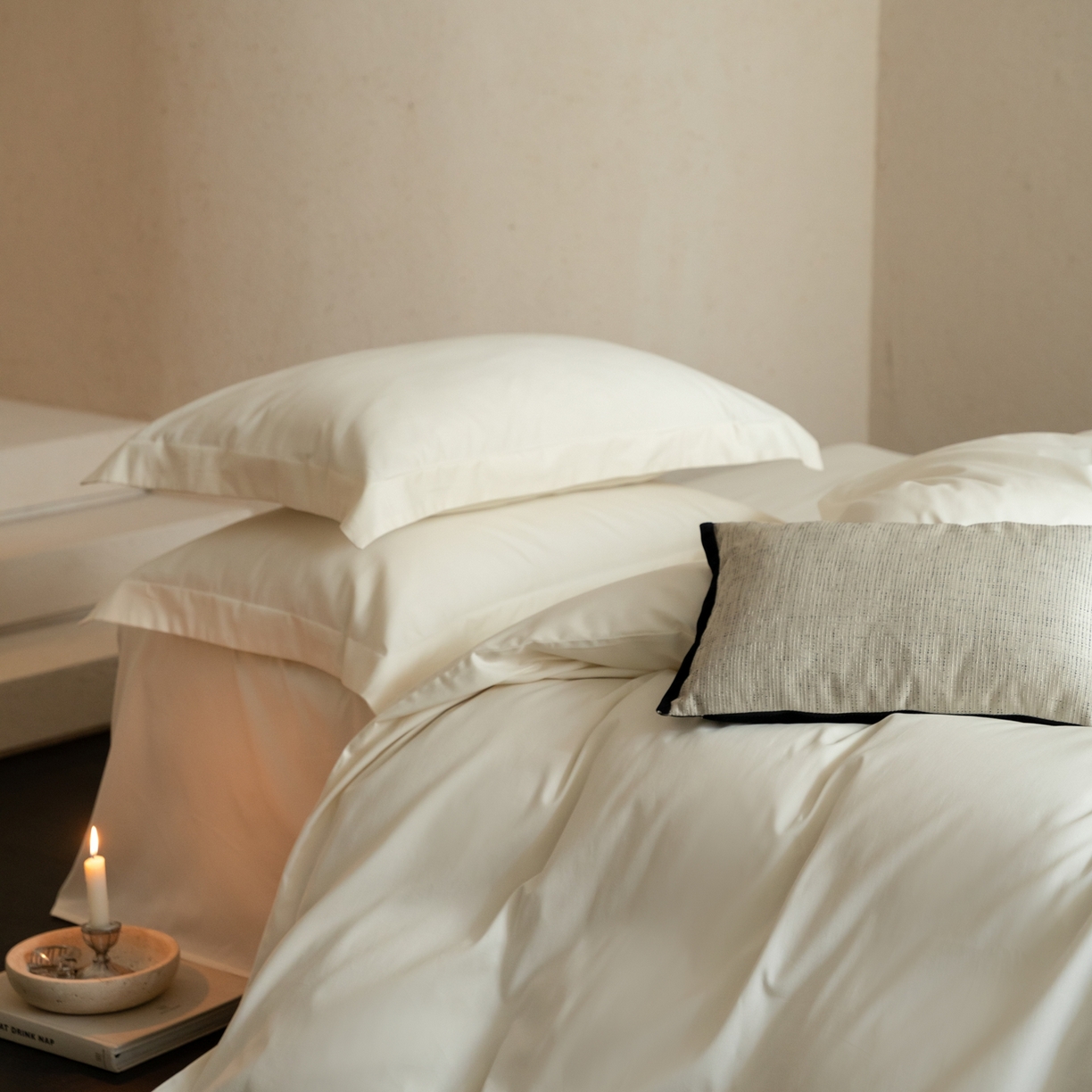 ONE TWO ONE 121 2025宽边枕陶瓷一字绣磨毛四件套（会员：-10元） 凌波白