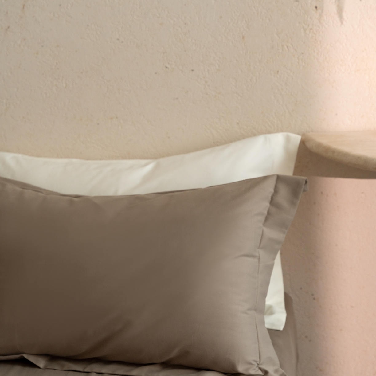 91家纺网 家纺一手货源 找家纺 ONE TWO ONE 121 2025宽边枕陶瓷一字绣磨毛四件套（会员：-10元） 山茶色