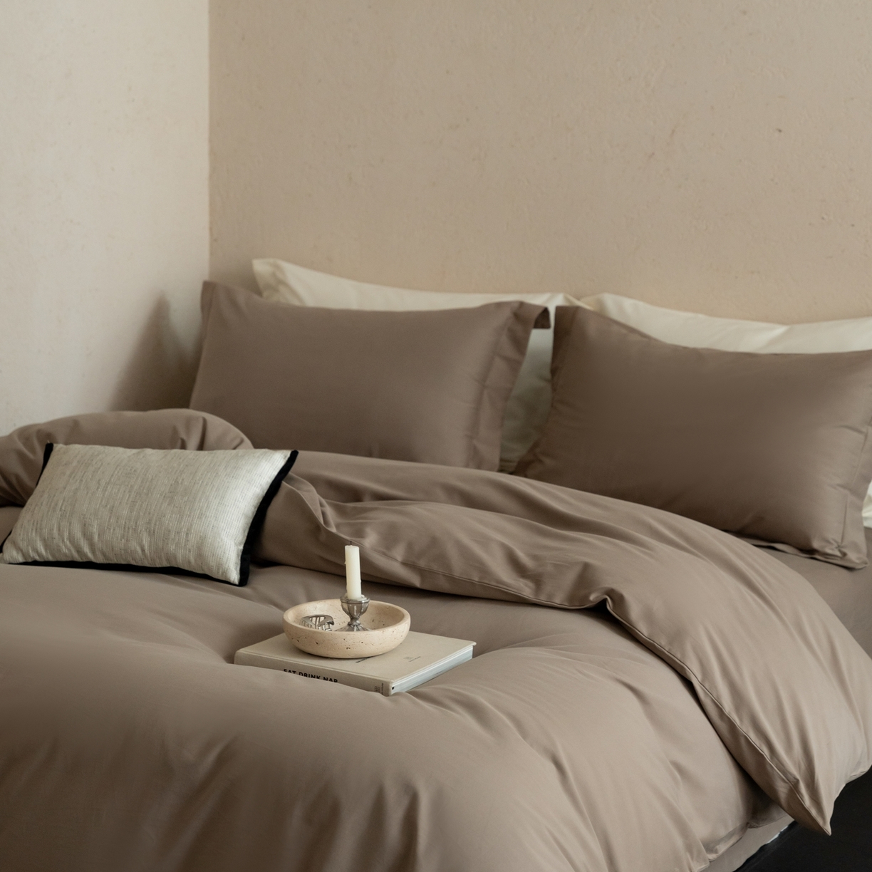 91家纺网 家纺一手货源 找家纺 ONE TWO ONE 121 2025宽边枕陶瓷一字绣磨毛四件套（会员：-10元） 山茶色