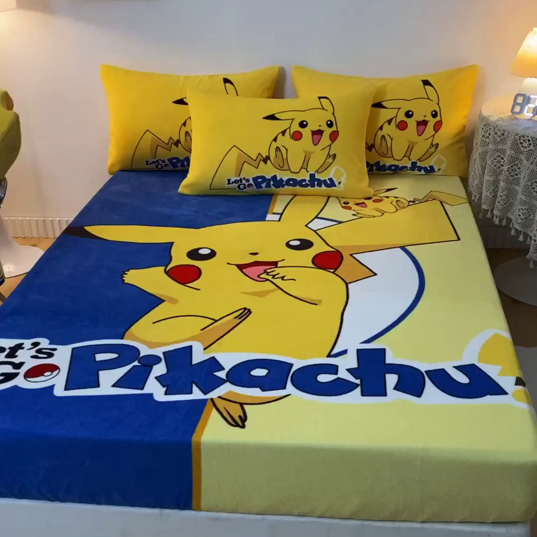 91家纺网 家纺一手货源 找家纺 一电 外贸2025新款卡通珊瑚绒床笠单件床罩冬季加厚牛奶绒床垫保护罩全包床单套 淘气皮卡丘