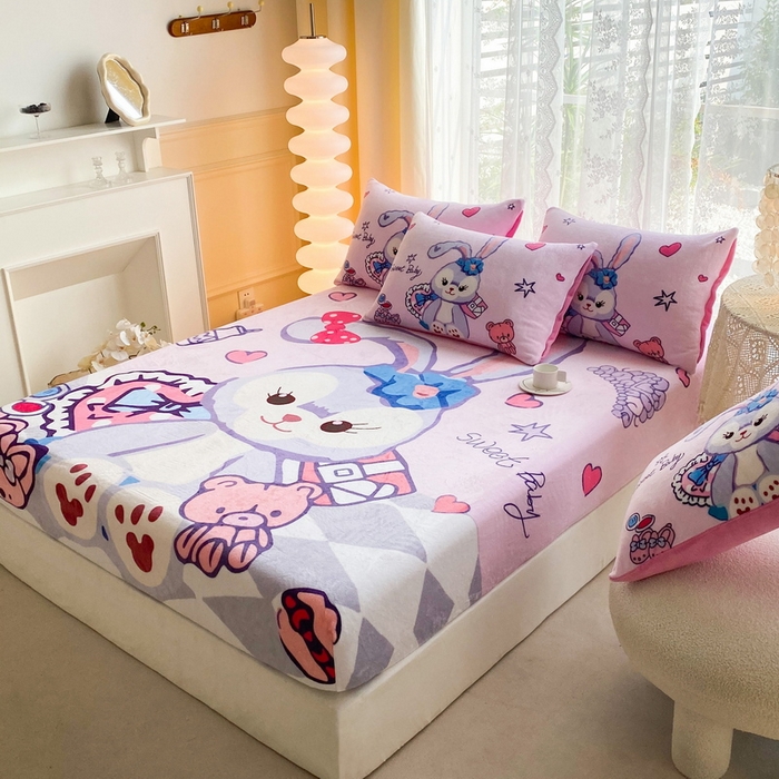 91家纺网 家纺一手货源 找家纺 一电 外贸2025新款卡通珊瑚绒床笠单件床罩冬季加厚牛奶绒床垫保护罩全包床单套 冰冰星黛露