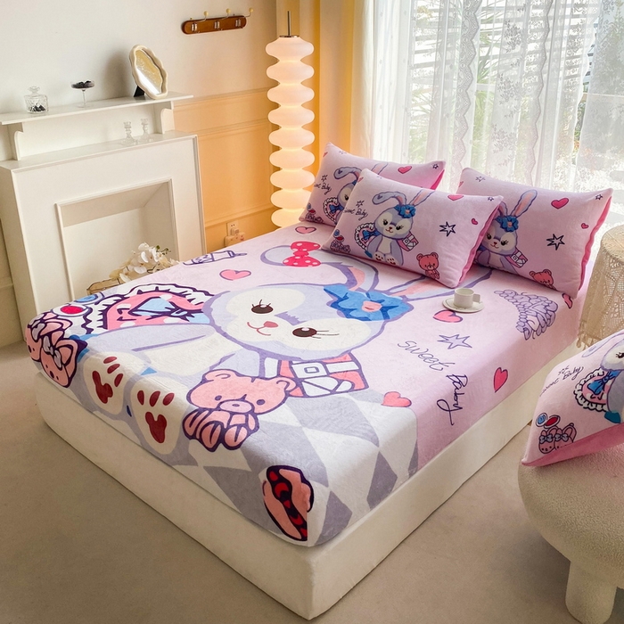 91家纺网 家纺一手货源 找家纺 一电 外贸2025新款卡通珊瑚绒床笠单件床罩冬季加厚牛奶绒床垫保护罩全包床单套 冰冰星黛露