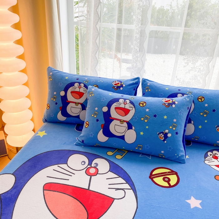 91家纺网 家纺一手货源 找家纺 一电 外贸2025新款卡通珊瑚绒床笠单件床罩冬季加厚牛奶绒床垫保护罩全包床单套 音符叮当