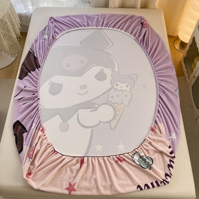 91家纺网 家纺一手货源 找家纺 一电 外贸2025新款卡通珊瑚绒床笠单件床罩冬季加厚牛奶绒床垫保护罩全包床单套 甜筒库洛米