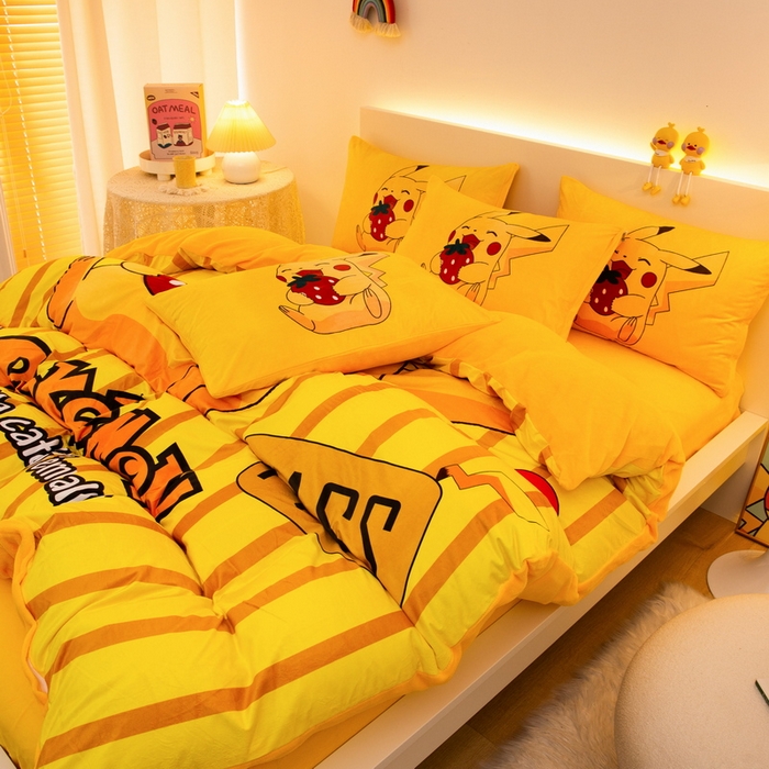 91家纺网 家纺一手货源 找家纺 一电 2025外贸跨境电商儿童卡通床上四件套亲肤牛奶绒学生三件床单被套加大珊瑚宝宝卡通 草莓皮卡丘