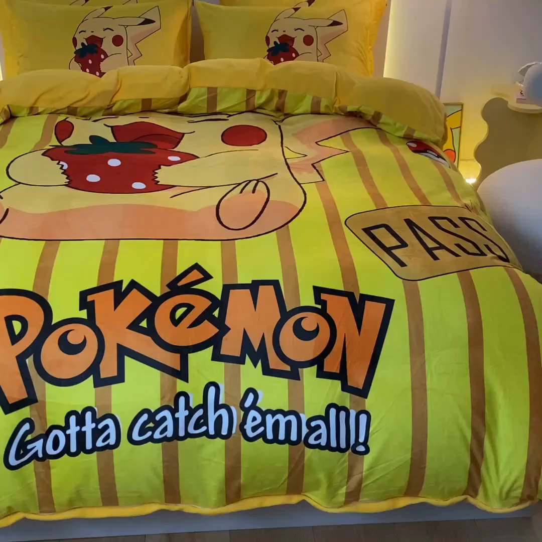 91家纺网 家纺一手货源 找家纺 一电 2025外贸跨境电商儿童卡通床上四件套亲肤牛奶绒学生三件床单被套加大珊瑚宝宝卡通单被套 草莓皮卡丘