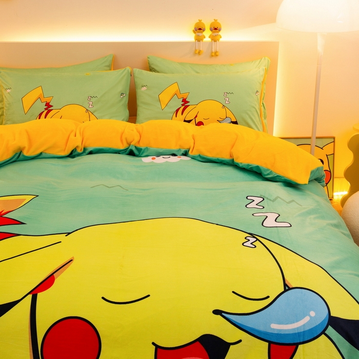 91家纺网 家纺一手货源 找家纺 一电 2025外贸跨境电商儿童卡通床上四件套亲肤牛奶绒学生三件床单被套加大珊瑚宝宝卡通单被套 呼呼皮卡丘