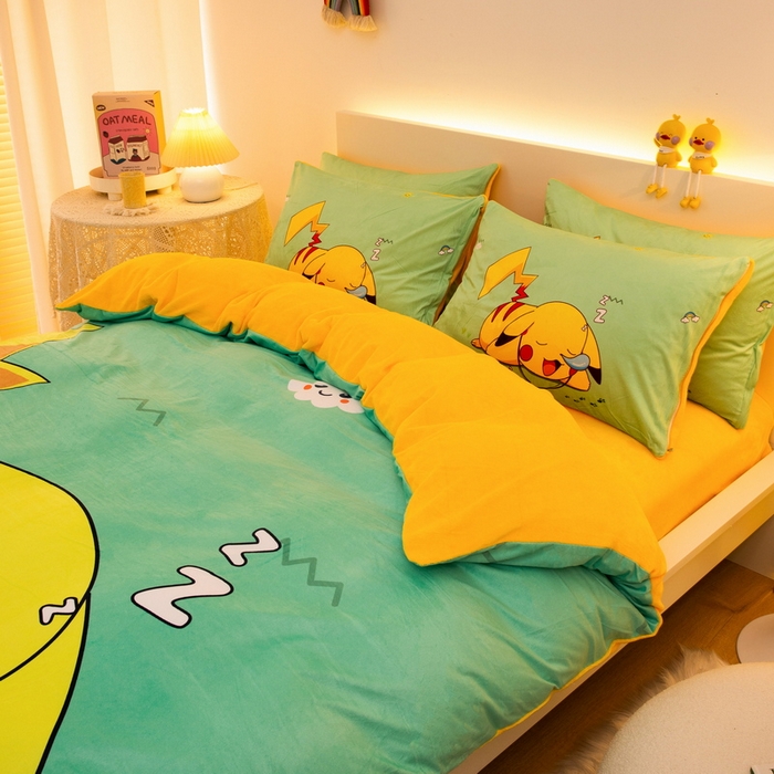 91家纺网 家纺一手货源 找家纺 一电 2025外贸跨境电商儿童卡通床上四件套亲肤牛奶绒学生三件床单被套加大珊瑚宝宝卡通单被套 呼呼皮卡丘