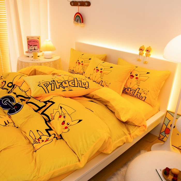 91家纺网 家纺一手货源 找家纺 一电 2025外贸跨境电商儿童卡通床上四件套亲肤牛奶绒学生三件床单被套加大珊瑚宝宝卡通单被套 皮卡丘家族