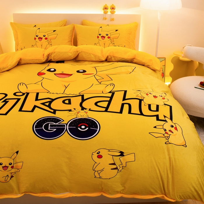 91家纺网 家纺一手货源 找家纺 一电 2025外贸跨境电商儿童卡通床上四件套亲肤牛奶绒学生三件床单被套加大珊瑚宝宝卡通单被套 皮卡丘家族