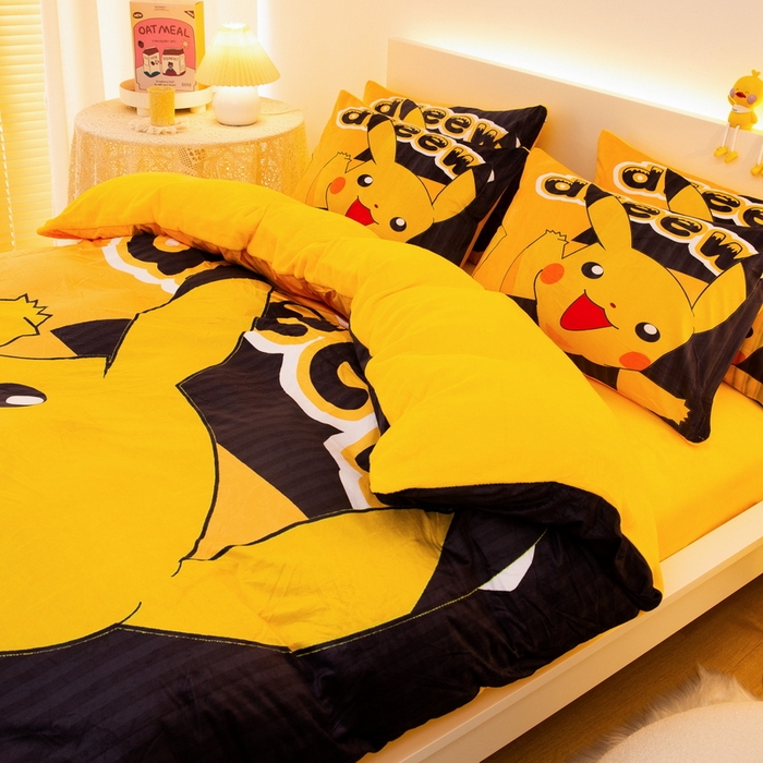 91家纺网 家纺一手货源 找家纺 一电 2025外贸跨境电商儿童卡通床上四件套亲肤牛奶绒学生三件床单被套加大珊瑚宝宝卡通单被套 闪电皮卡丘