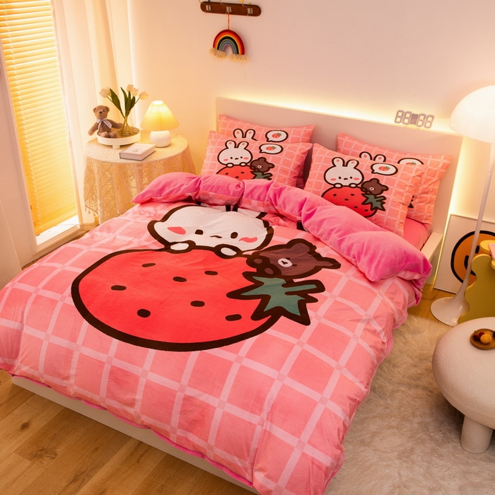 91家纺网 家纺一手货源 找家纺 一电 2025外贸跨境电商儿童卡通床上四件套亲肤牛奶绒学生三件床单被套加大珊瑚宝宝卡通3 草莓动物