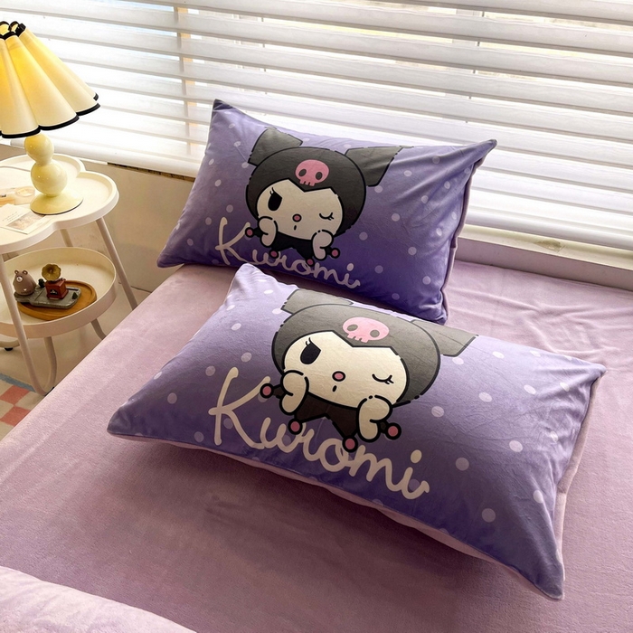 91家纺网 家纺一手货源 找家纺 一电 2025外贸跨境电商儿童卡通床上四件套亲肤牛奶绒学生三件床单被套加大珊瑚宝宝卡通单被套 圆点库洛米