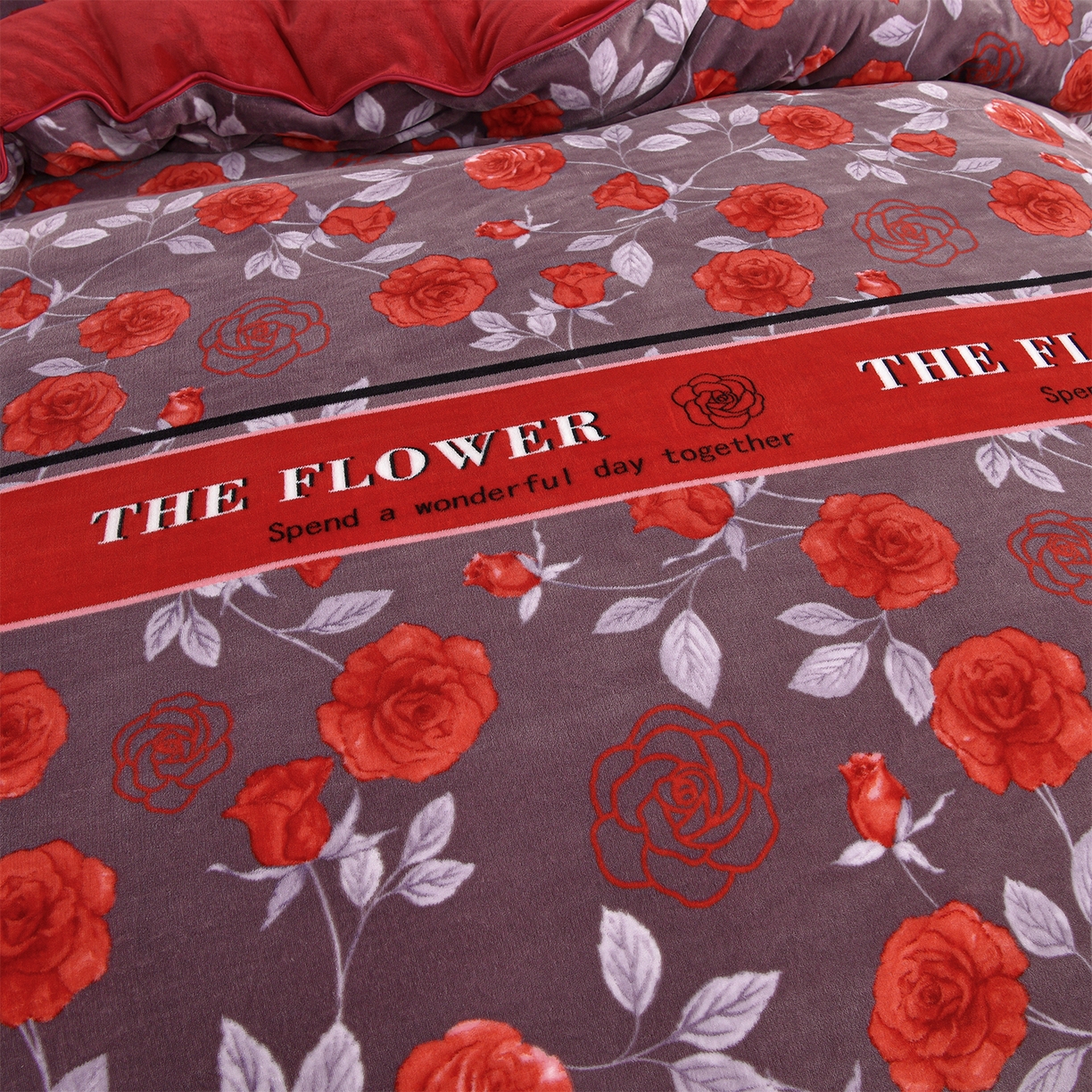 91家纺网 家纺一手货源 找家纺 赛丽雅 2025新款牛奶绒床裙四件套8-9斤法莱绒直播爆款日产2万套 花妖