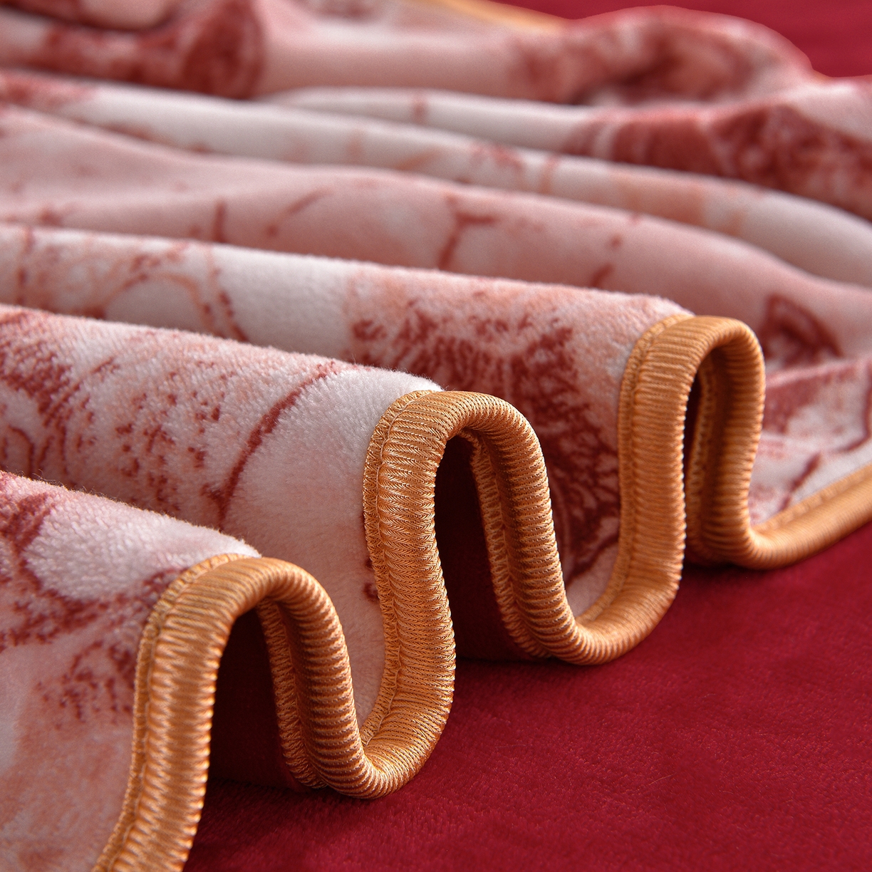 91家纺网 家纺一手货源 找家纺 赛丽雅 2025新款牛奶绒床裙四件套8-9斤法莱绒直播爆款日产2万套 叶琉璃