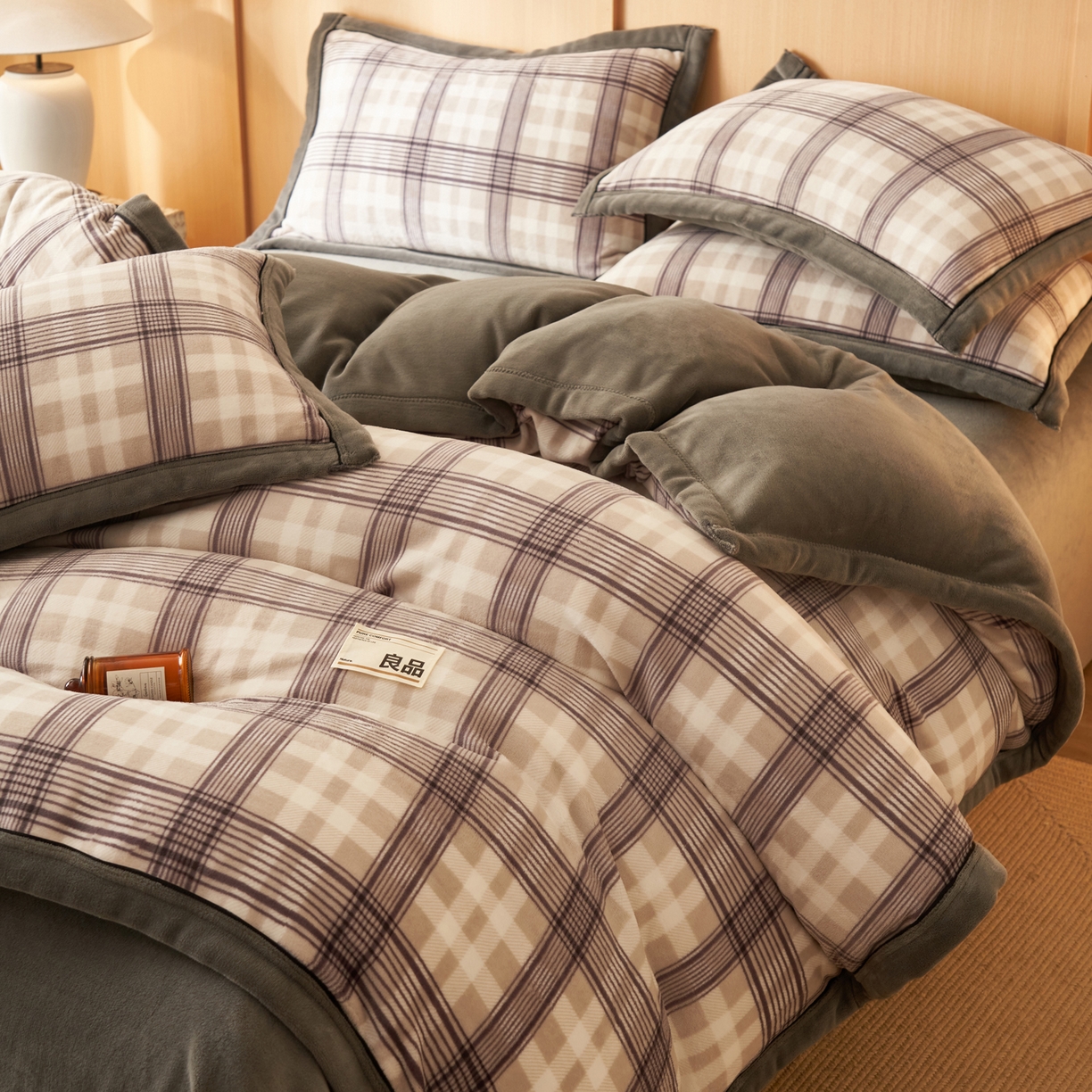 91家纺网 家纺一手货源 找家纺 （总）寐绸家纺 2025秋冬新款牛奶绒无印风四件套