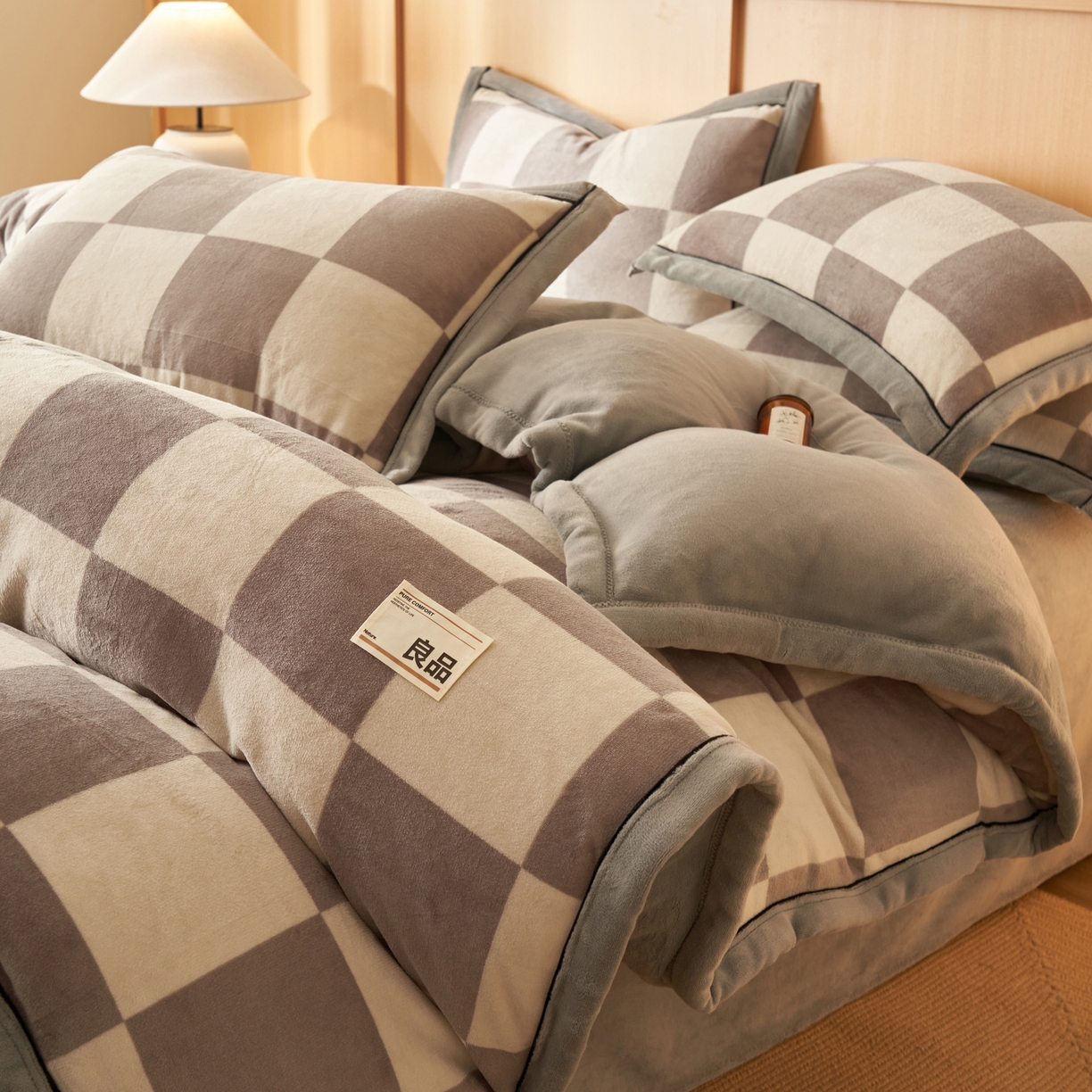 91家纺网 家纺一手货源 找家纺 （总）寐绸家纺 2025秋冬新款牛奶绒无印风四件套