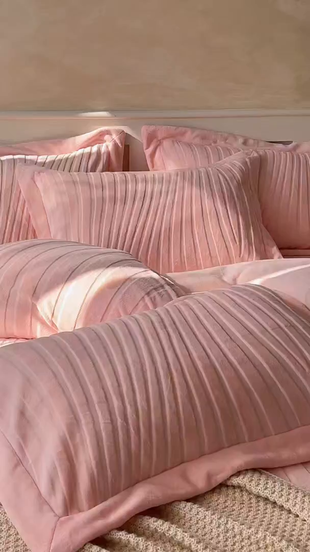 91家纺网 家纺一手货源 找家纺 （总）优色良品家纺 2025新款秋冬加厚保暖240克烯金臻暖绒烂花四件套-设计师款