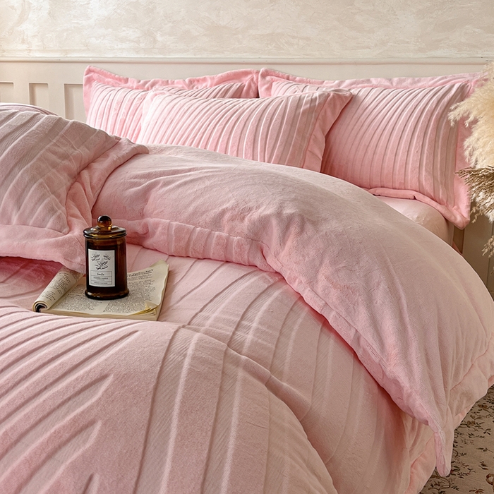 91家纺网 家纺一手货源 找家纺 （总）优色良品家纺 2025新款秋冬加厚保暖240克烯金臻暖绒烂花四件套-设计师款