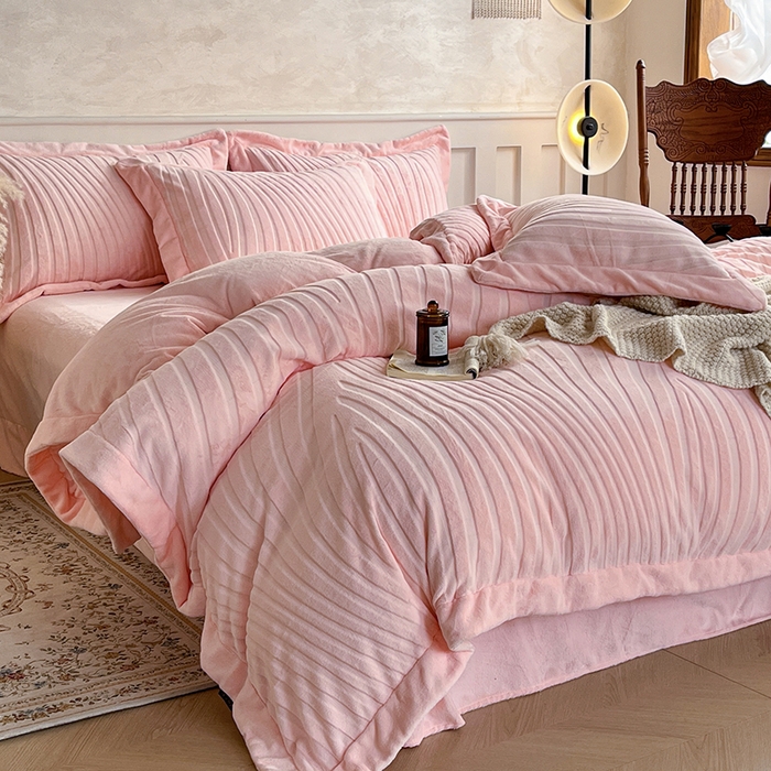 91家纺网 家纺一手货源 找家纺 （总）优色良品家纺 2025新款秋冬加厚保暖240克烯金臻暖绒烂花四件套-设计师款