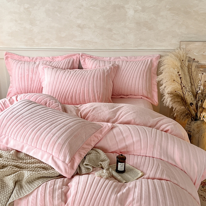 91家纺网 家纺一手货源 找家纺 （总）优色良品家纺 2025新款秋冬加厚保暖240克烯金臻暖绒烂花四件套-设计师款