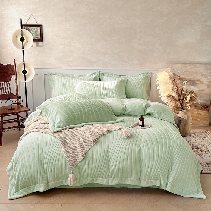 91家纺网 家纺一手货源 找家纺 （总）优色良品家纺 2025新款秋冬加厚保暖240克烯金臻暖绒烂花四件套-设计师款