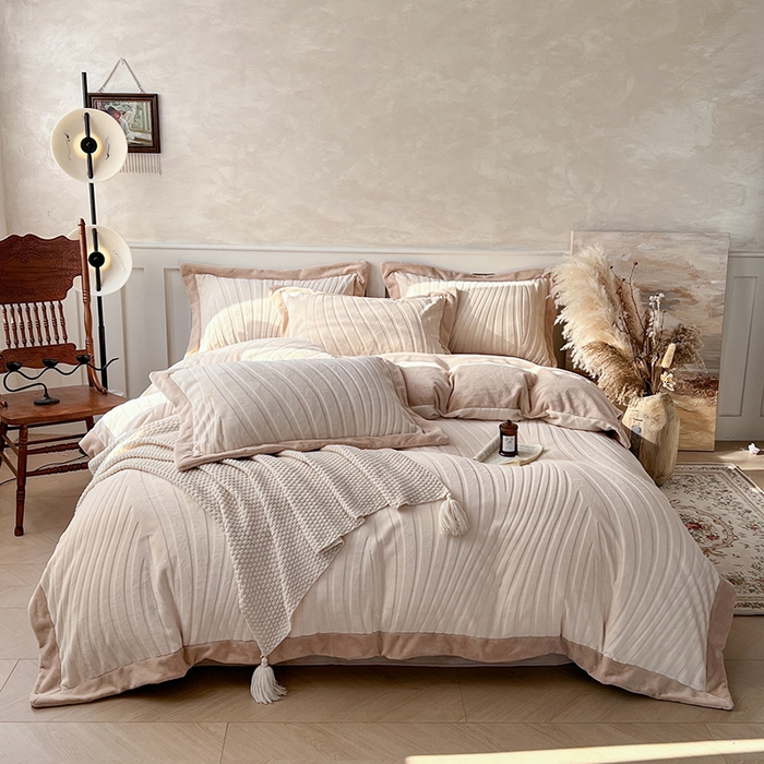 91家纺网 家纺一手货源 找家纺 （总）优色良品家纺 2025新款秋冬加厚保暖240克烯金臻暖绒烂花四件套-设计师款