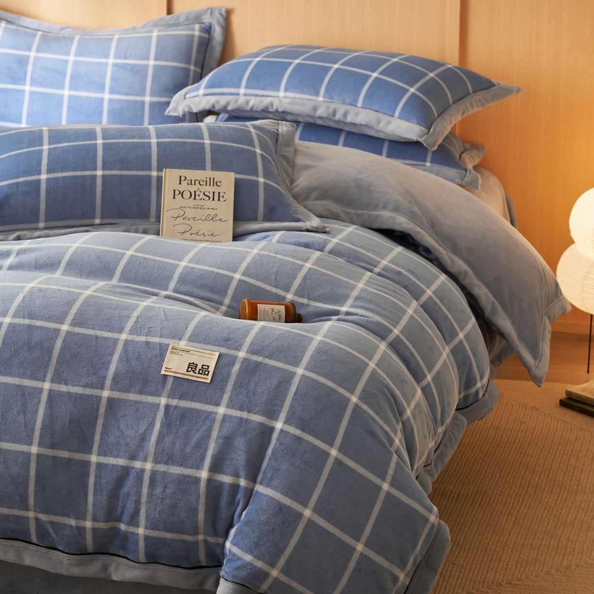 91家纺网 家纺一手货源 找家纺 寐绸家纺 2025秋冬新款牛奶绒无印风四件套 无印风四件套-蓝调格