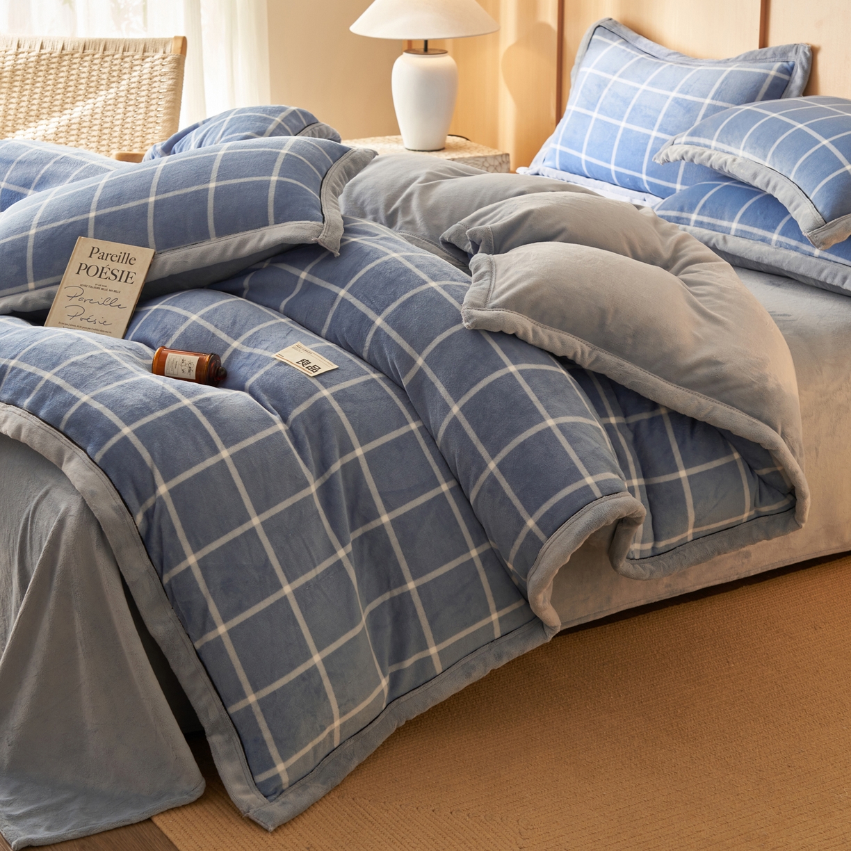 91家纺网 家纺一手货源 找家纺 寐绸家纺 2025秋冬新款牛奶绒无印风四件套 无印风四件套-蓝调格