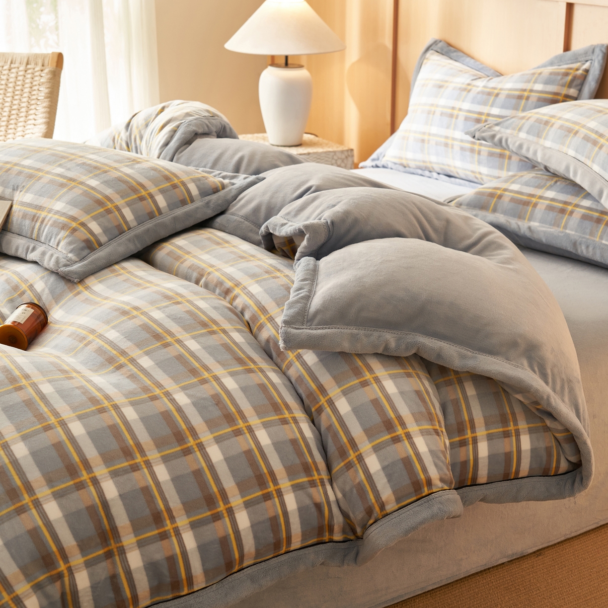 91家纺网 家纺一手货源 找家纺 寐绸家纺 2025秋冬新款牛奶绒无印风四件套 无印风四件套-莫妮卡