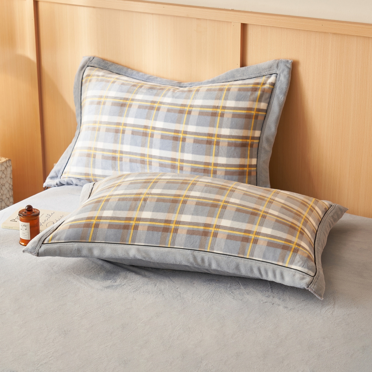 91家纺网 家纺一手货源 找家纺 寐绸家纺 2025秋冬新款牛奶绒无印风四件套 无印风四件套-莫妮卡