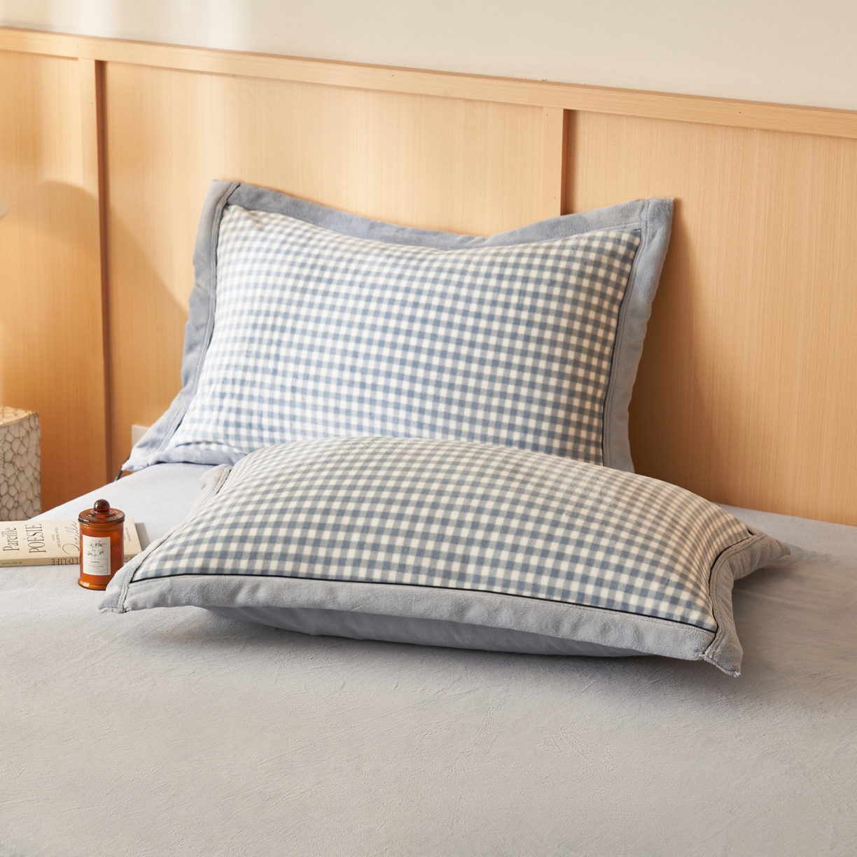 91家纺网 家纺一手货源 找家纺 寐绸家纺 2025秋冬新款牛奶绒无印风四件套 无印风四件套-天蓝小格