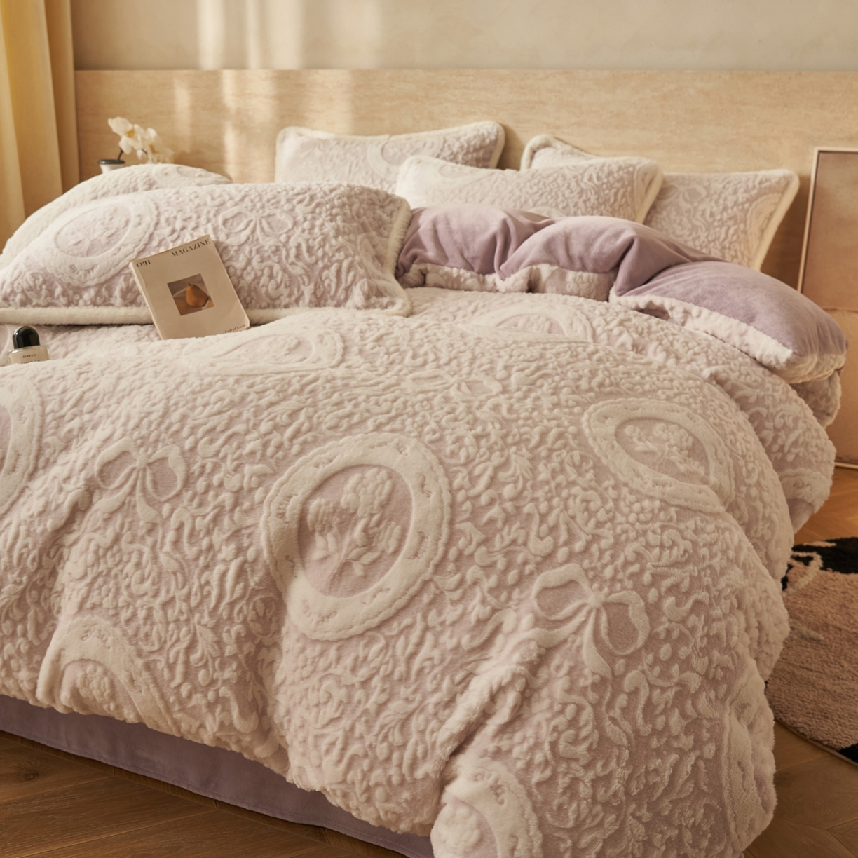 91家纺网 家纺一手货源 找家纺 寐绸家纺 2025秋冬新款350g兔毛雕花牛奶绒四件套 花语