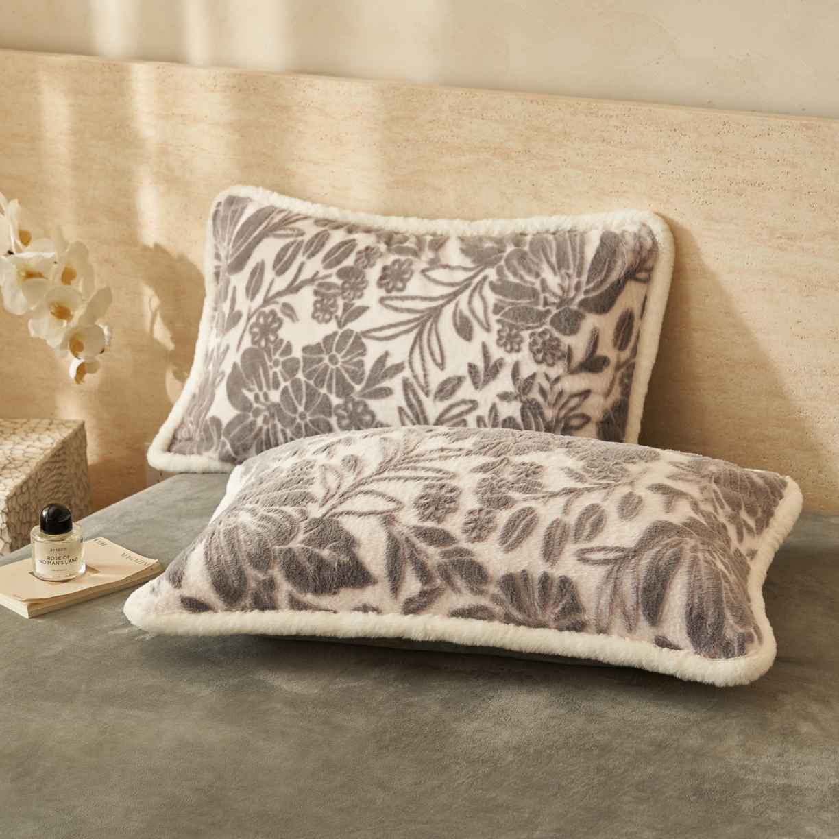 91家纺网 家纺一手货源 找家纺 寐绸家纺 2025秋冬新款350g兔毛雕花牛奶绒四件套 秘境