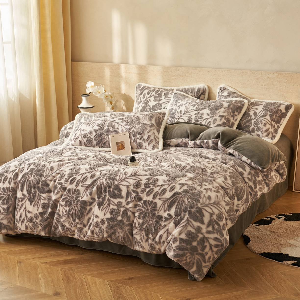 91家纺网 家纺一手货源 找家纺 寐绸家纺 2025秋冬新款350g兔毛雕花牛奶绒四件套 秘境