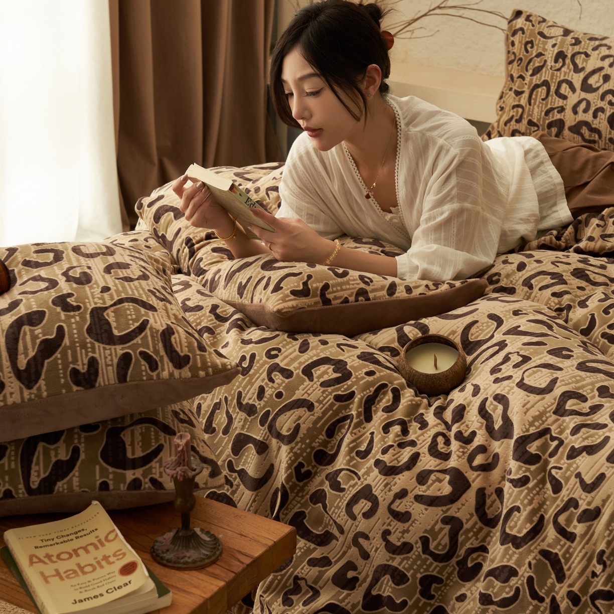 91家纺网 家纺一手货源 找家纺 寐绸家纺 2025秋冬新款230g中古风牛奶绒雕花四件套 中古-豹纹