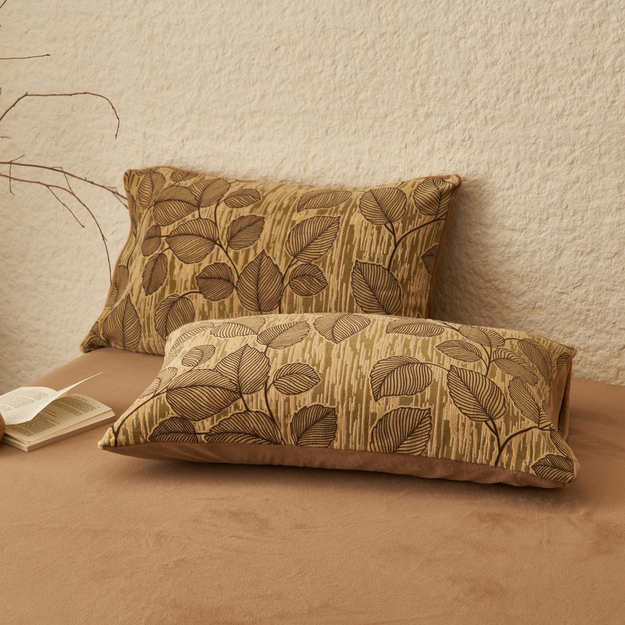 91家纺网 家纺一手货源 找家纺 寐绸家纺 2025秋冬新款230g中古风牛奶绒雕花四件套 中古-叶茂