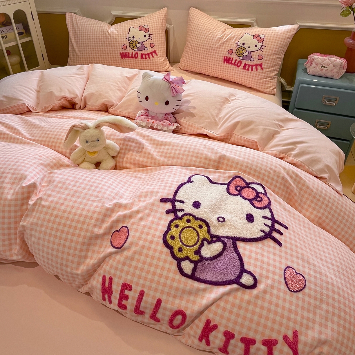 91家纺网 家纺一手货源 找家纺 （总）蓝邻家纺 2025新款全棉磨毛三丽鸥毛巾绣四件套系列