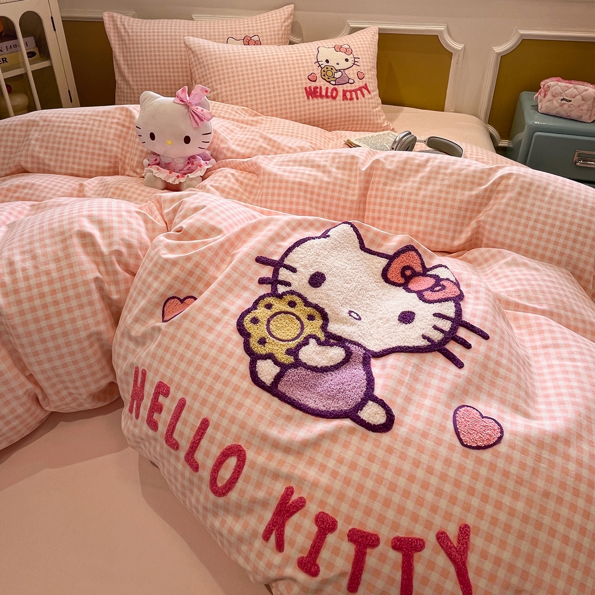 91家纺网 家纺一手货源 找家纺 （总）蓝邻家纺 2025新款全棉磨毛三丽鸥毛巾绣四件套系列