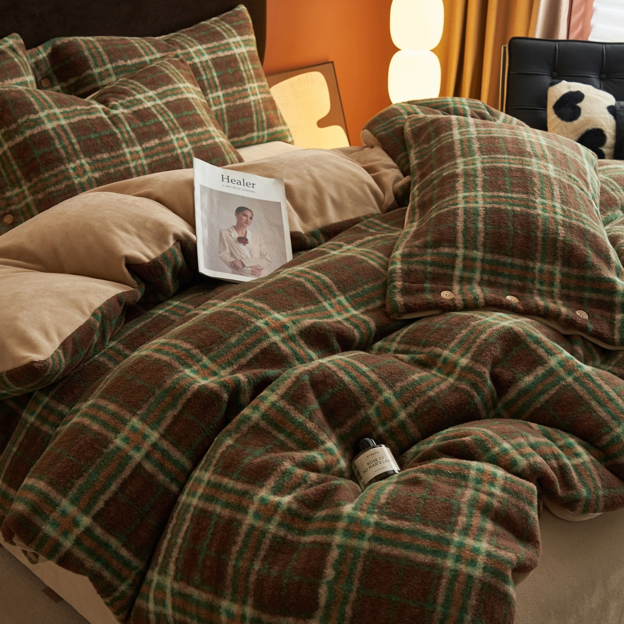 91家纺网 家纺一手货源 找家纺 寐绸家纺 2025秋冬新款230g羊驼绒复古格牛奶绒四件套 巴宝格