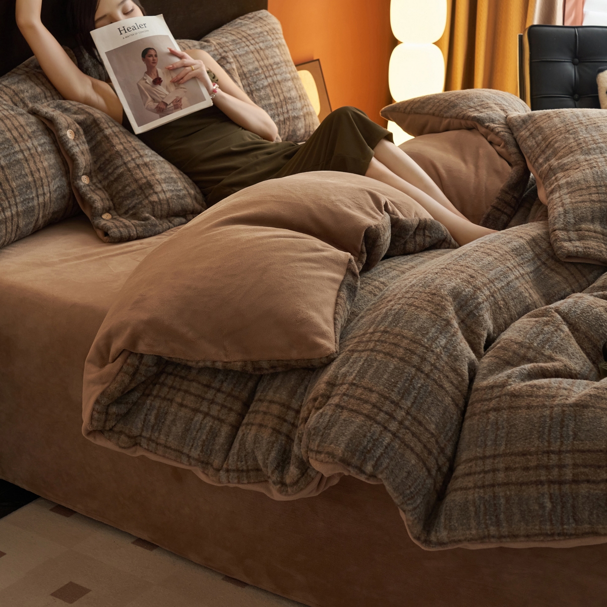 91家纺网 家纺一手货源 找家纺 寐绸家纺 2025秋冬新款230g羊驼绒复古格牛奶绒四件套 牧羊格