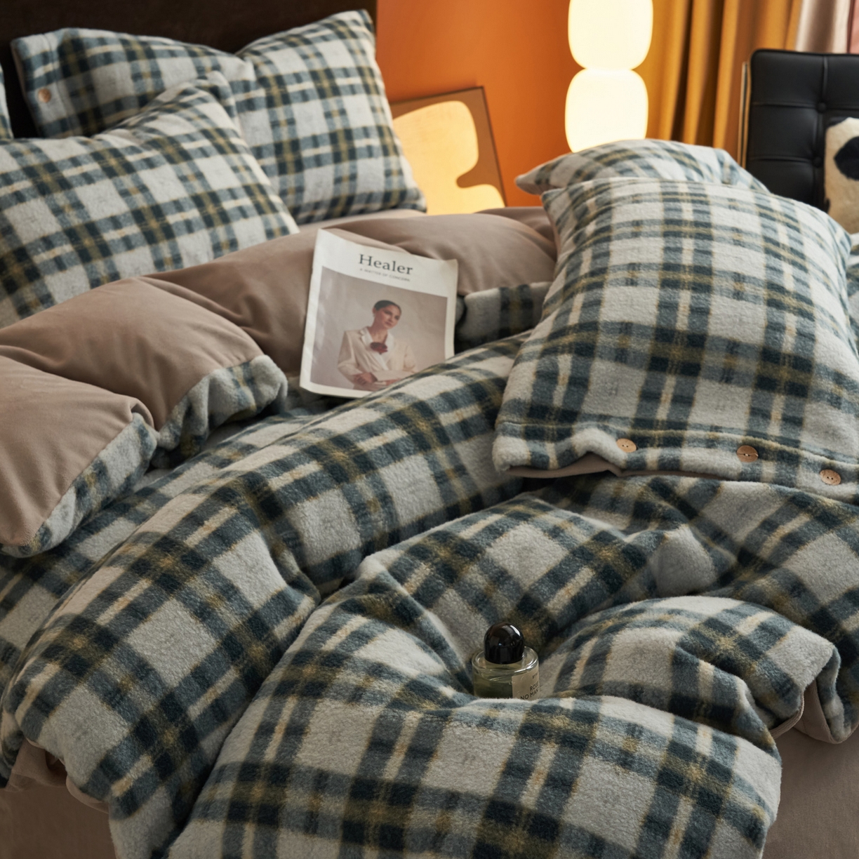 91家纺网 家纺一手货源 找家纺 寐绸家纺 2025秋冬新款230g羊驼绒复古格牛奶绒四件套 威尔士亲格