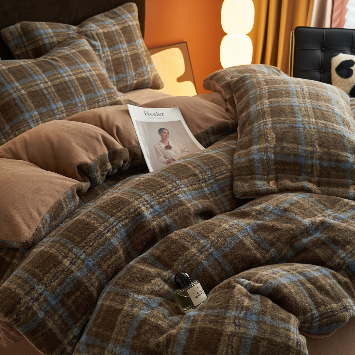 91家纺网 家纺一手货源 找家纺 寐绸家纺 2025秋冬新款230g羊驼绒复古格牛奶绒四件套 维系咖格